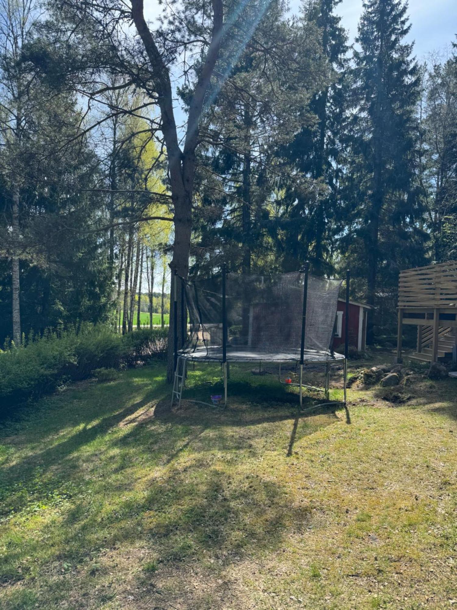 Mysig Stuga I Naevesta Orebro Exterior photo