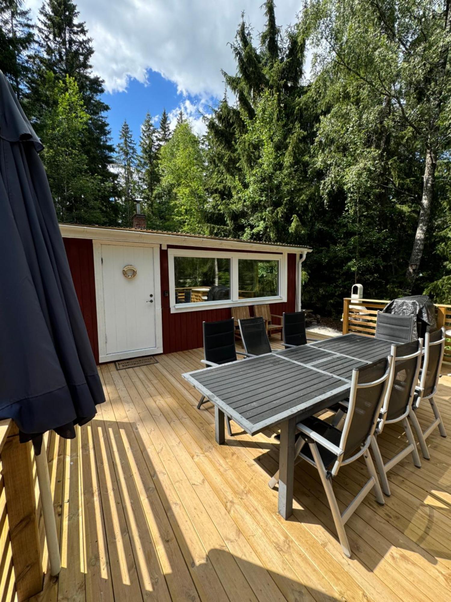Mysig Stuga I Naevesta Orebro Exterior photo