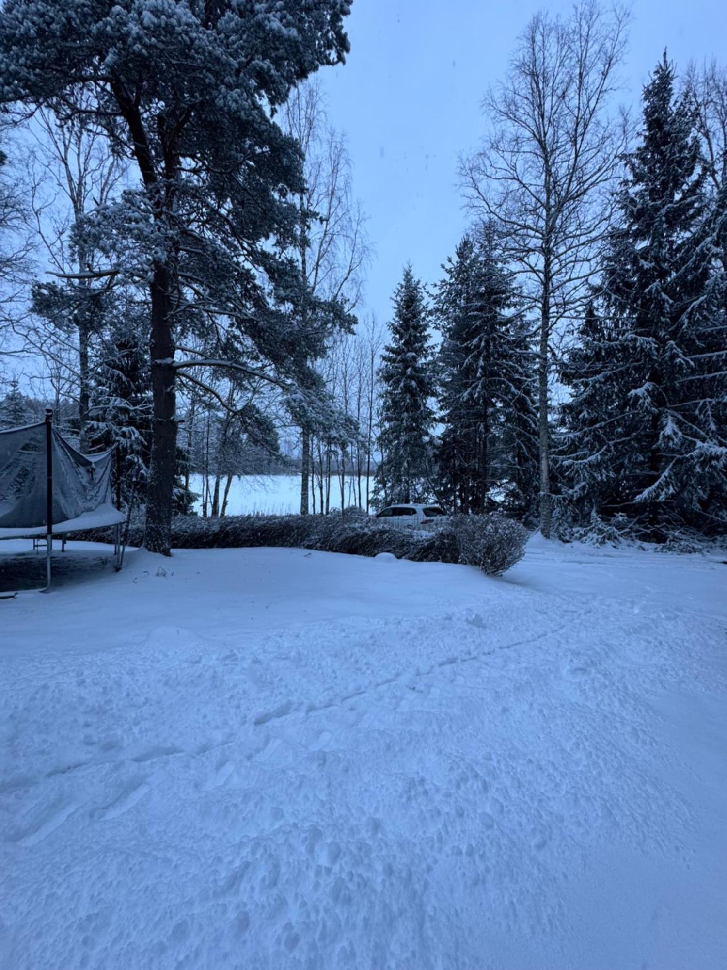 Mysig Stuga I Naevesta Orebro Exterior photo